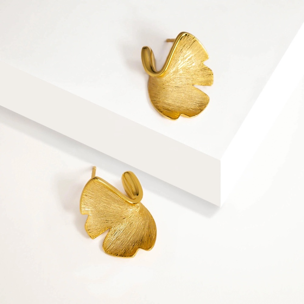 Marie June Gold Ginkgo Earrings NWOT - Picture 5 of 6
